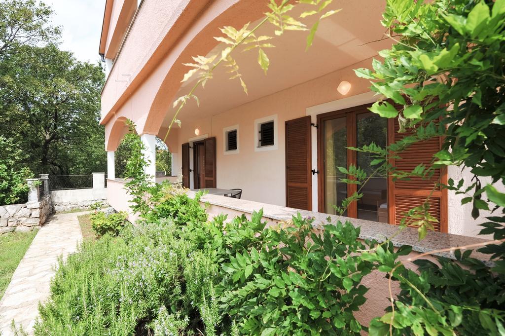 Apartments Marta Starigrad Paklenica Quarto foto